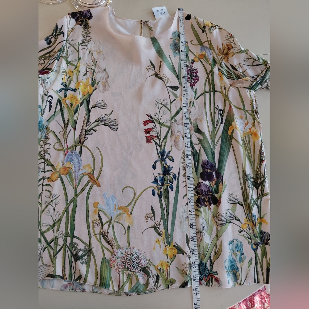St. Piece London Short Sleeve Blouse Floral Top 100% Silk - Picture 8 of 9